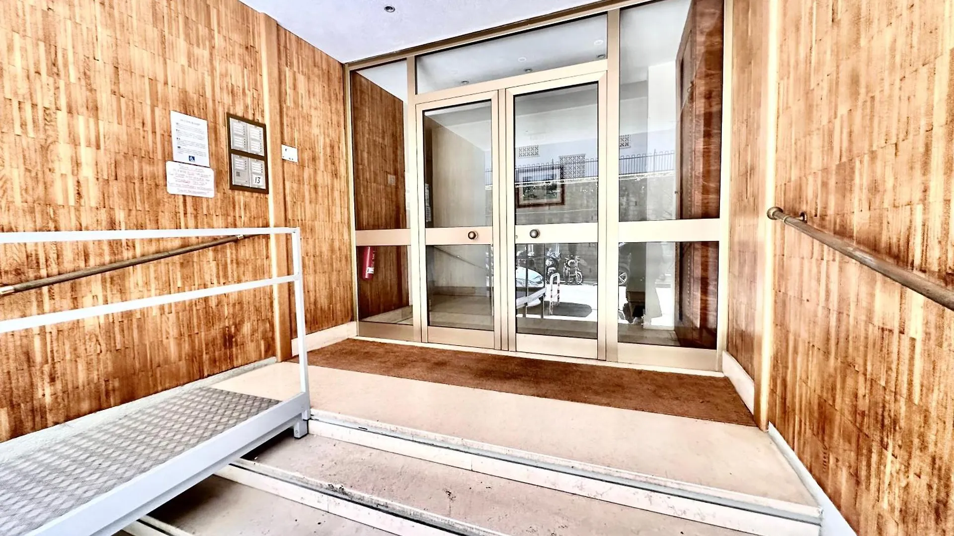 Apartment Vatican Glamorous At Passeggiata Del Gelsomino - Free Parking, 4 Guests, Central Rome - Jubilee Ideal